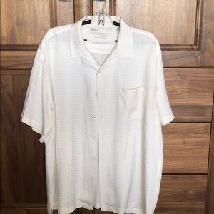 Men’s 100% silk button up shirt